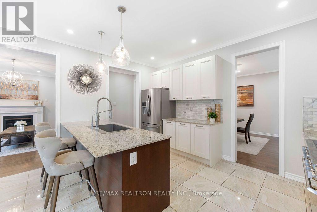 34 Vivian Creek Road, East Gwillimbury, Ontario  L0G 1M0 - Photo 18 - N13754518