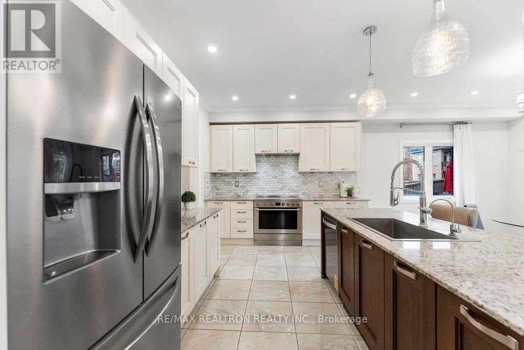 34 Vivian Creek Road, East Gwillimbury, Ontario  L0G 1M0 - Photo 23 - N13754518