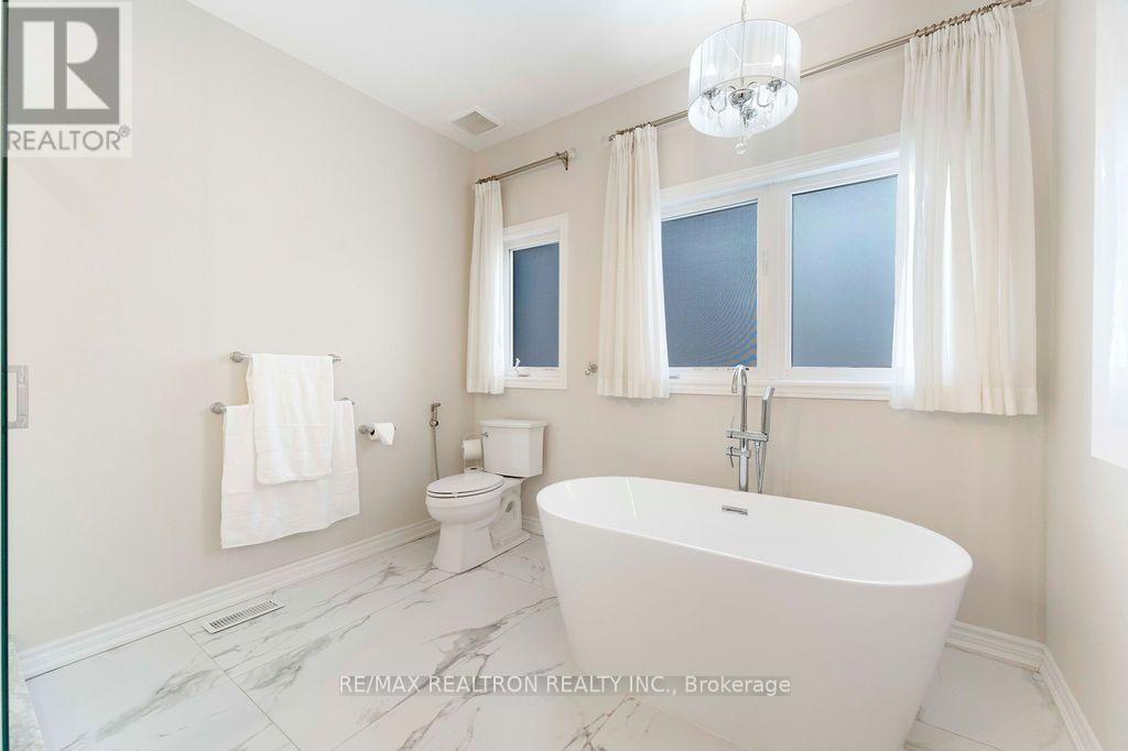 34 Vivian Creek Road, East Gwillimbury, Ontario  L0G 1M0 - Photo 40 - N13754518