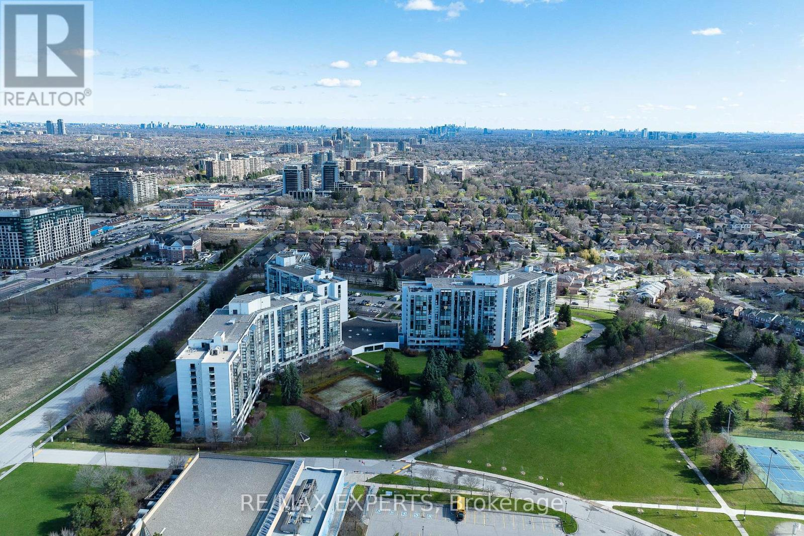 PH01 - 30 HARDING BOULEVARD W, Richmond Hill, Ontario