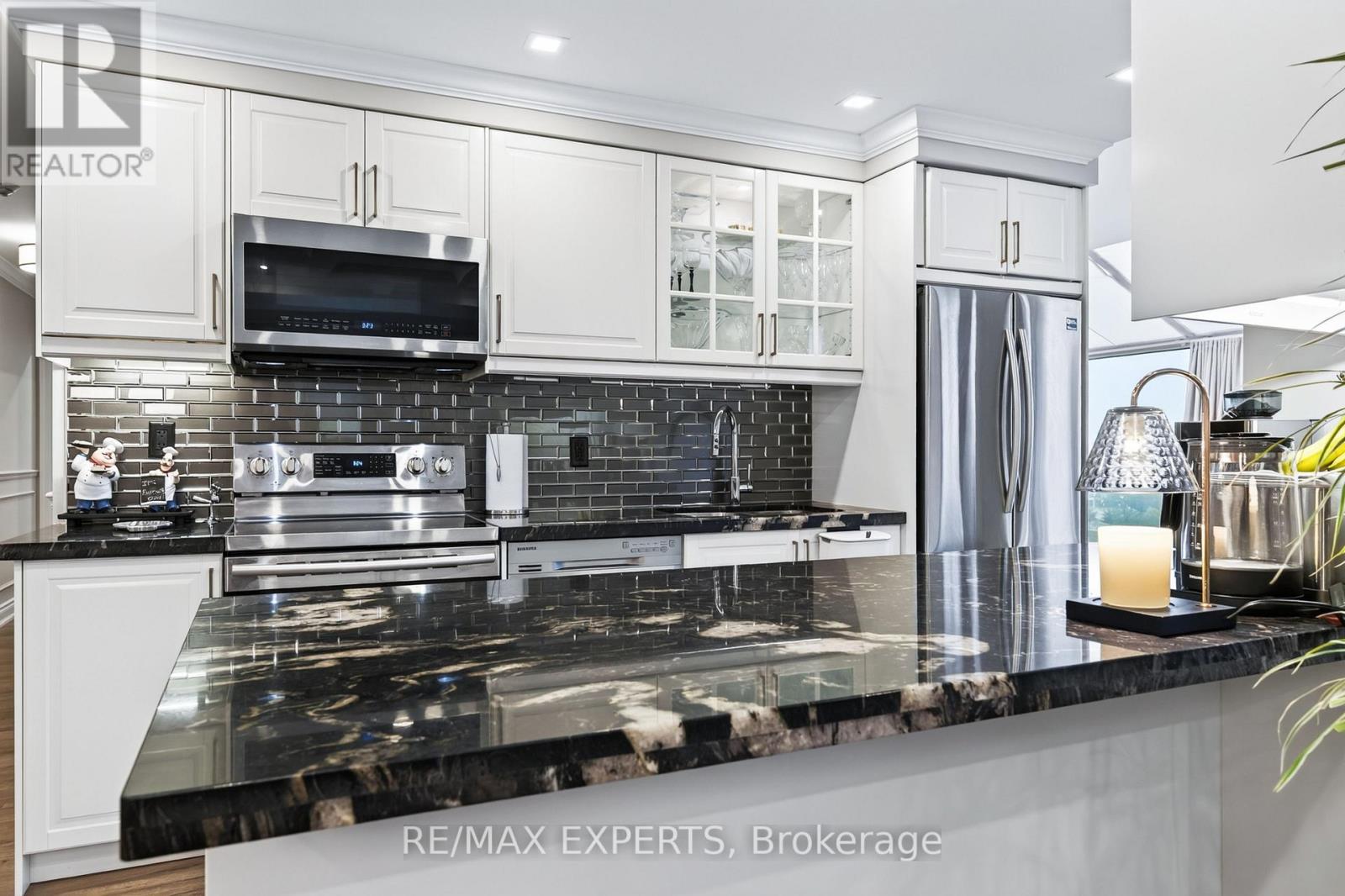 Ph01 - 30 Harding Boulevard W, Richmond Hill, Ontario L4C 9M3 - Photo 10 - N13754534