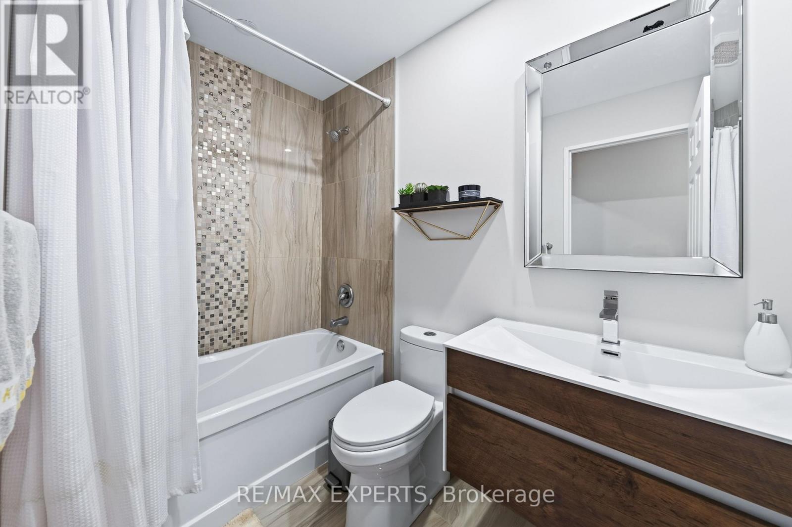 Ph01 - 30 Harding Boulevard W, Richmond Hill, Ontario L4C 9M3 - Photo 25 - N13754534