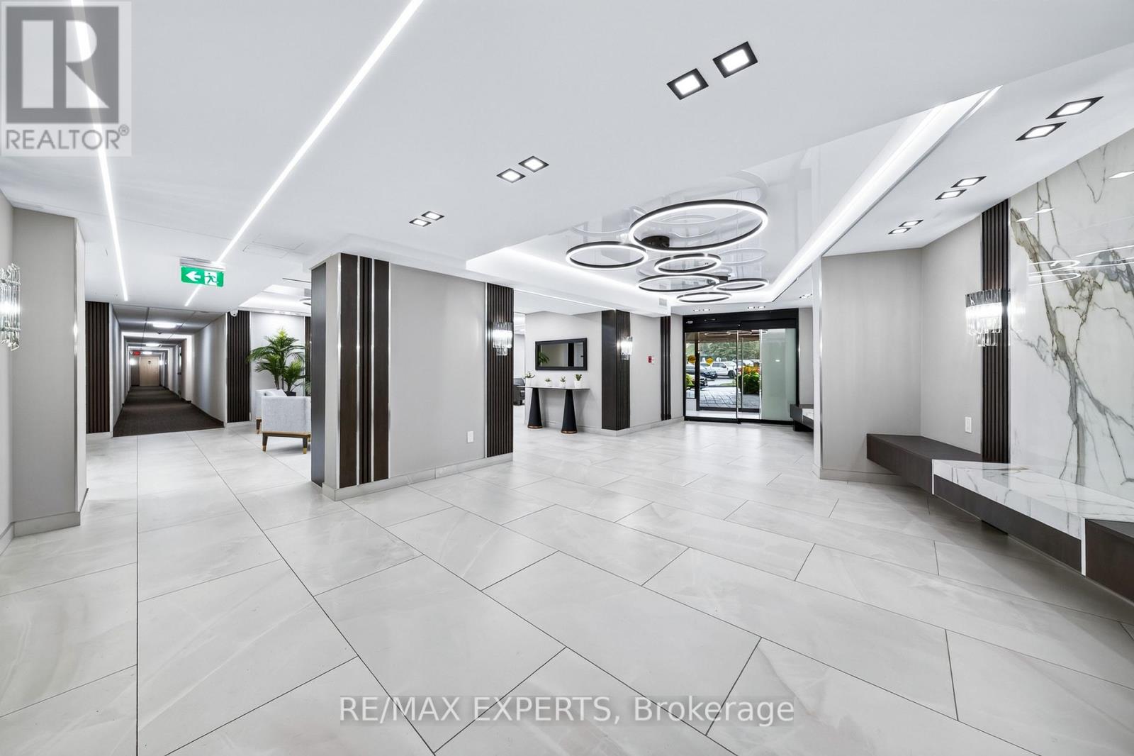 Ph01 - 30 Harding Boulevard W, Richmond Hill, Ontario L4C 9M3 - Photo 4 - N13754534