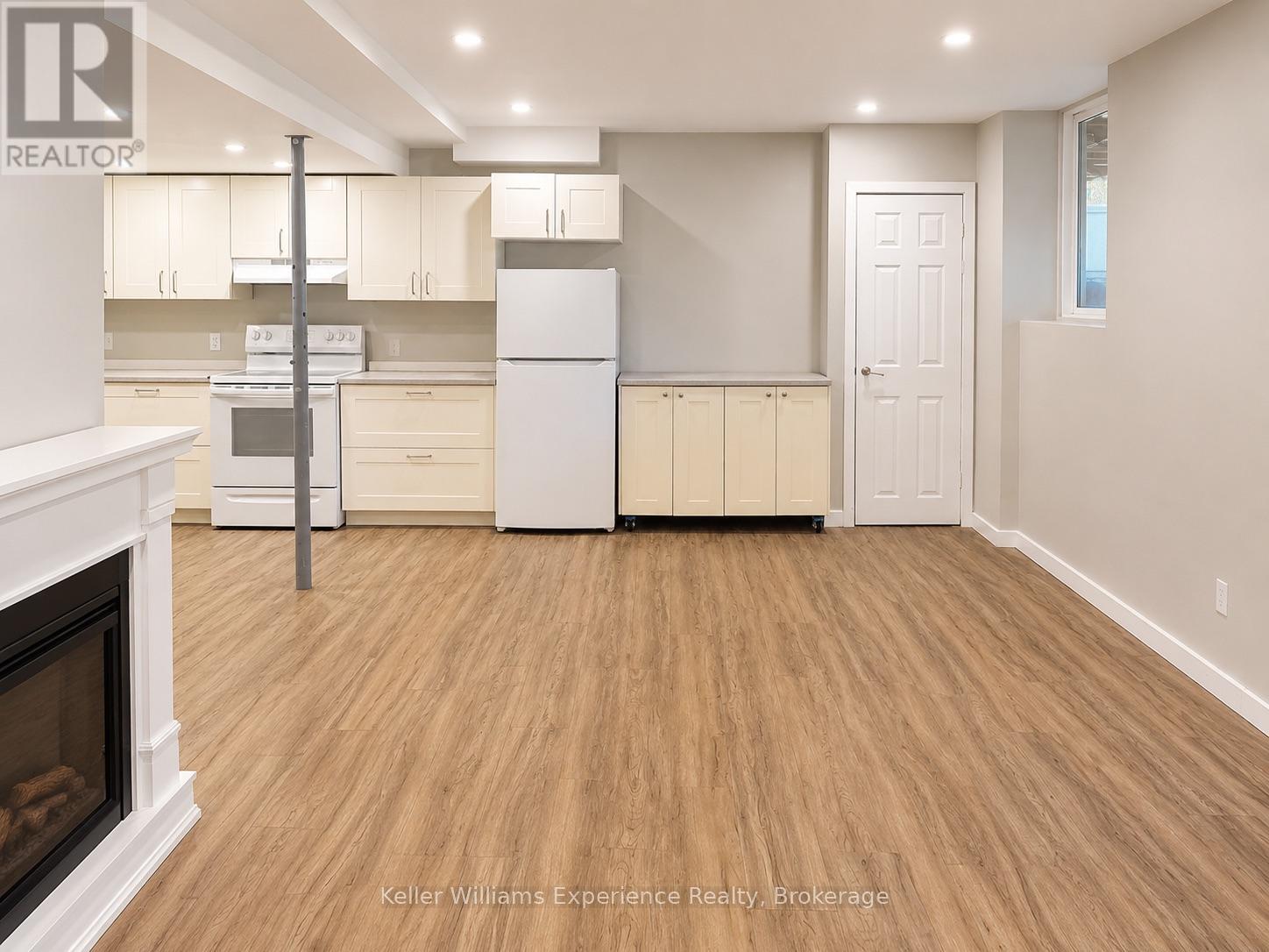 Lower Level - 107 Grandview Road, Tay, Ontario  L0K 1R0 - Photo 2 - S13751814