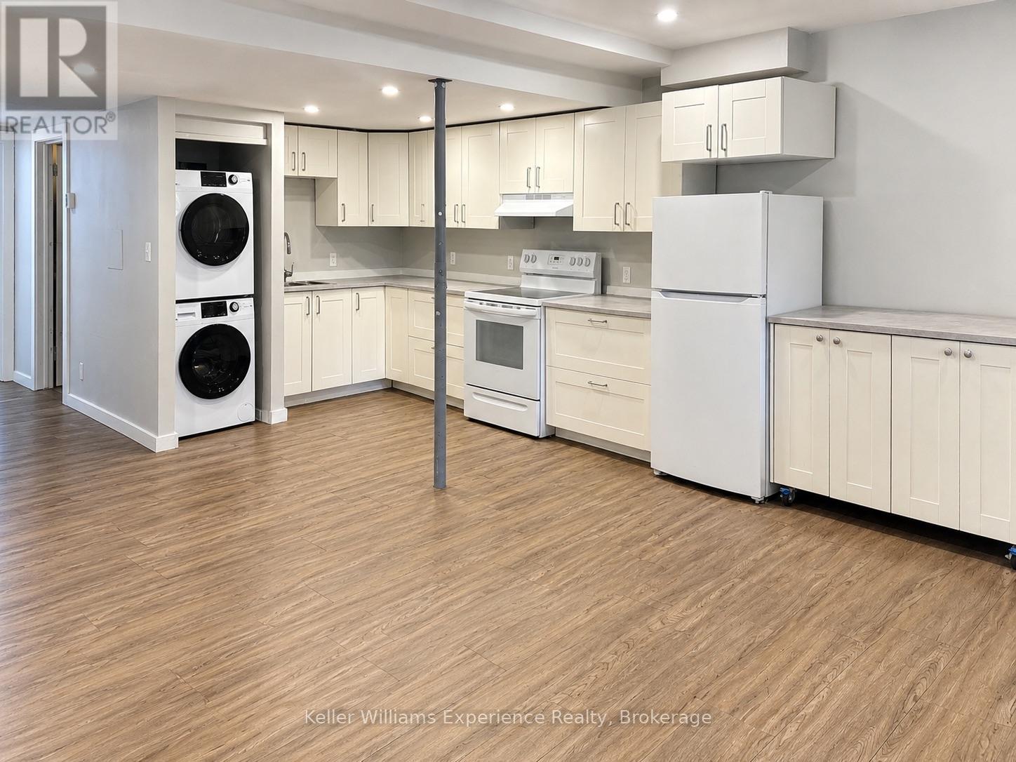 Lower Level - 107 Grandview Road, Tay, Ontario  L0K 1R0 - Photo 4 - S13751814