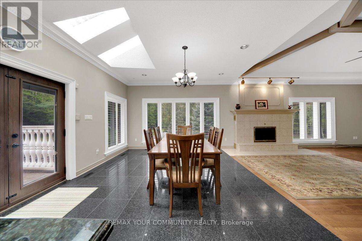 8339 Finnerty Side Road, Caledon, Ontario  L0N 1E0 - Photo 12 - W13754322