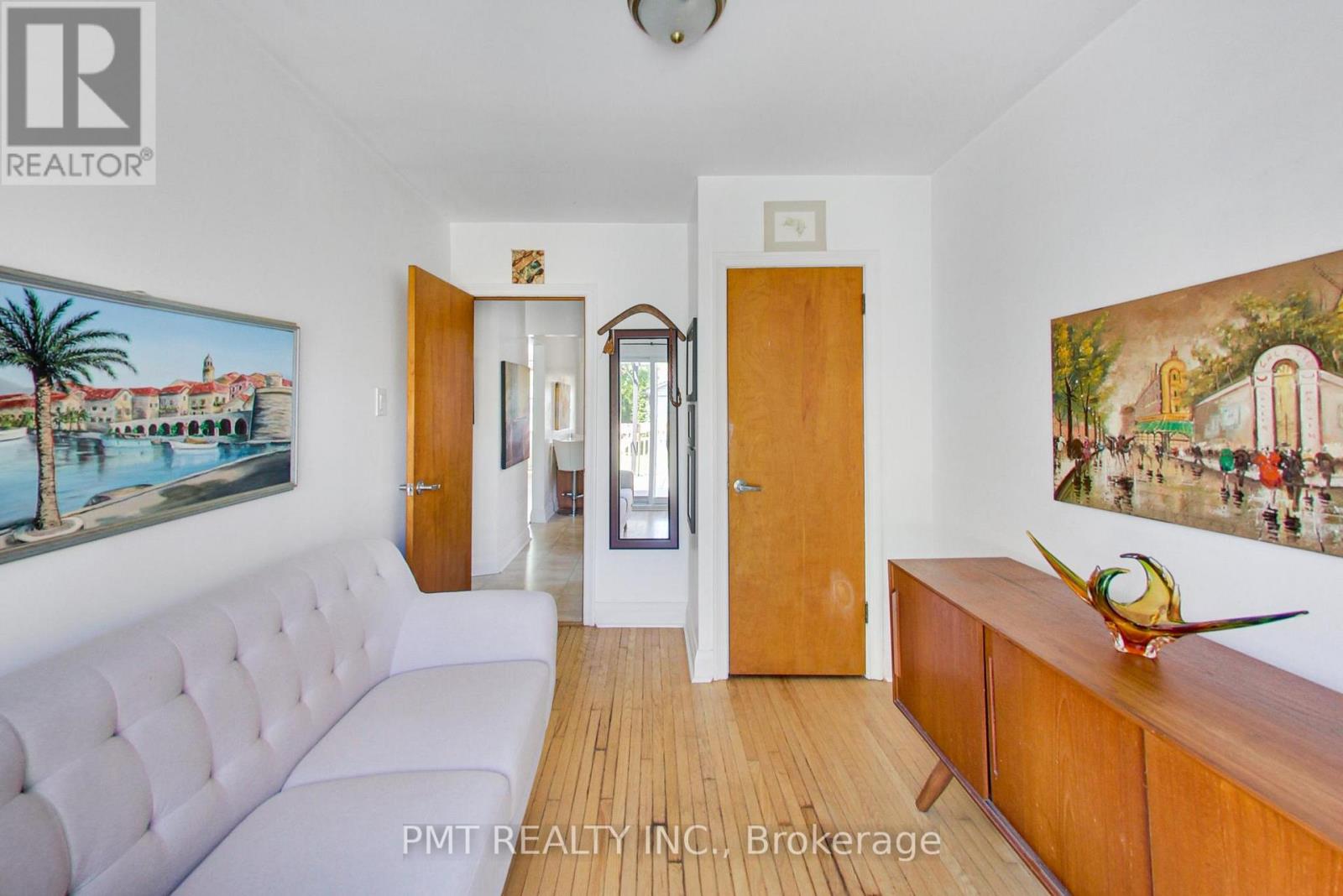 25 Ronald Avenue, Toronto, Ontario  M6E 4M5 - Photo 19 - W13754430