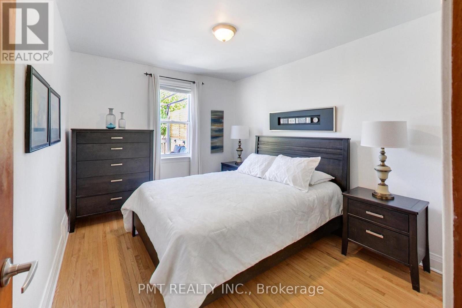 25 Ronald Avenue, Toronto, Ontario  M6E 4M5 - Photo 20 - W13754430