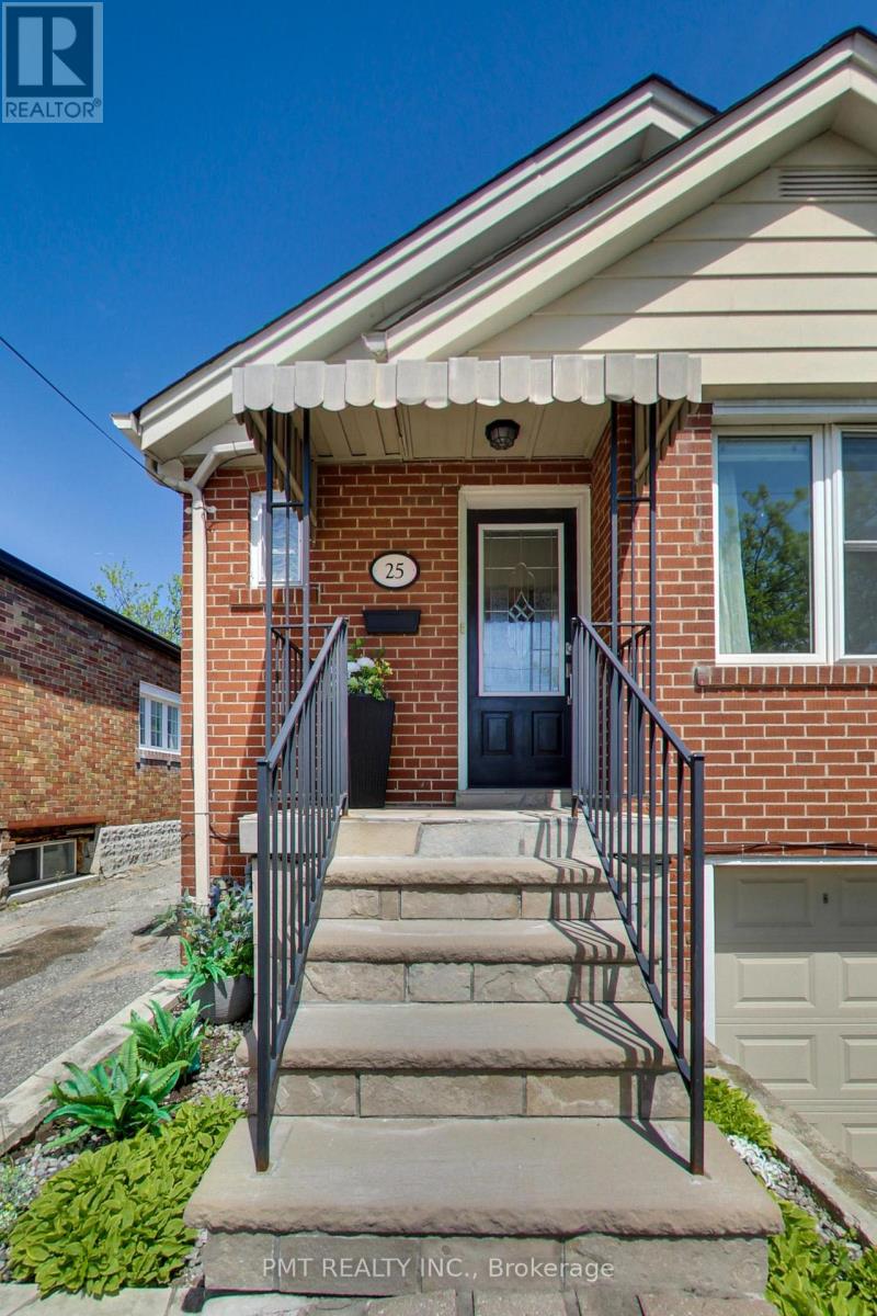 25 Ronald Avenue, Toronto, Ontario  M6E 4M5 - Photo 3 - W13754430