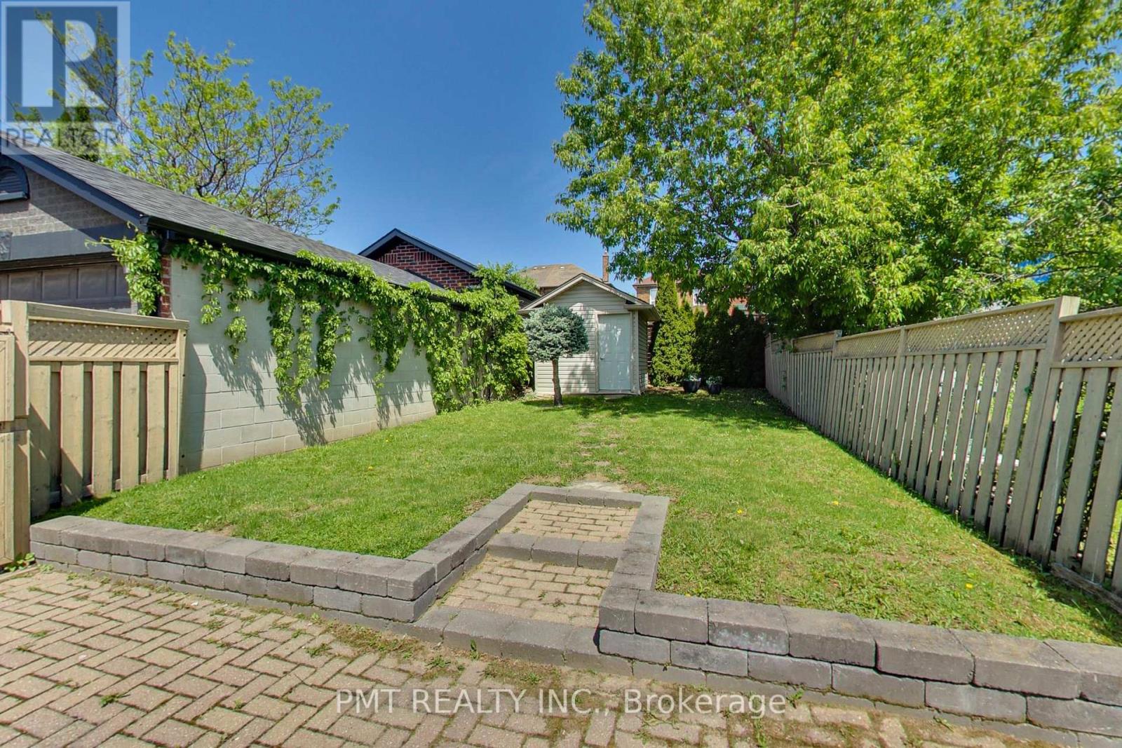 25 Ronald Avenue, Toronto, Ontario  M6E 4M5 - Photo 34 - W13754430