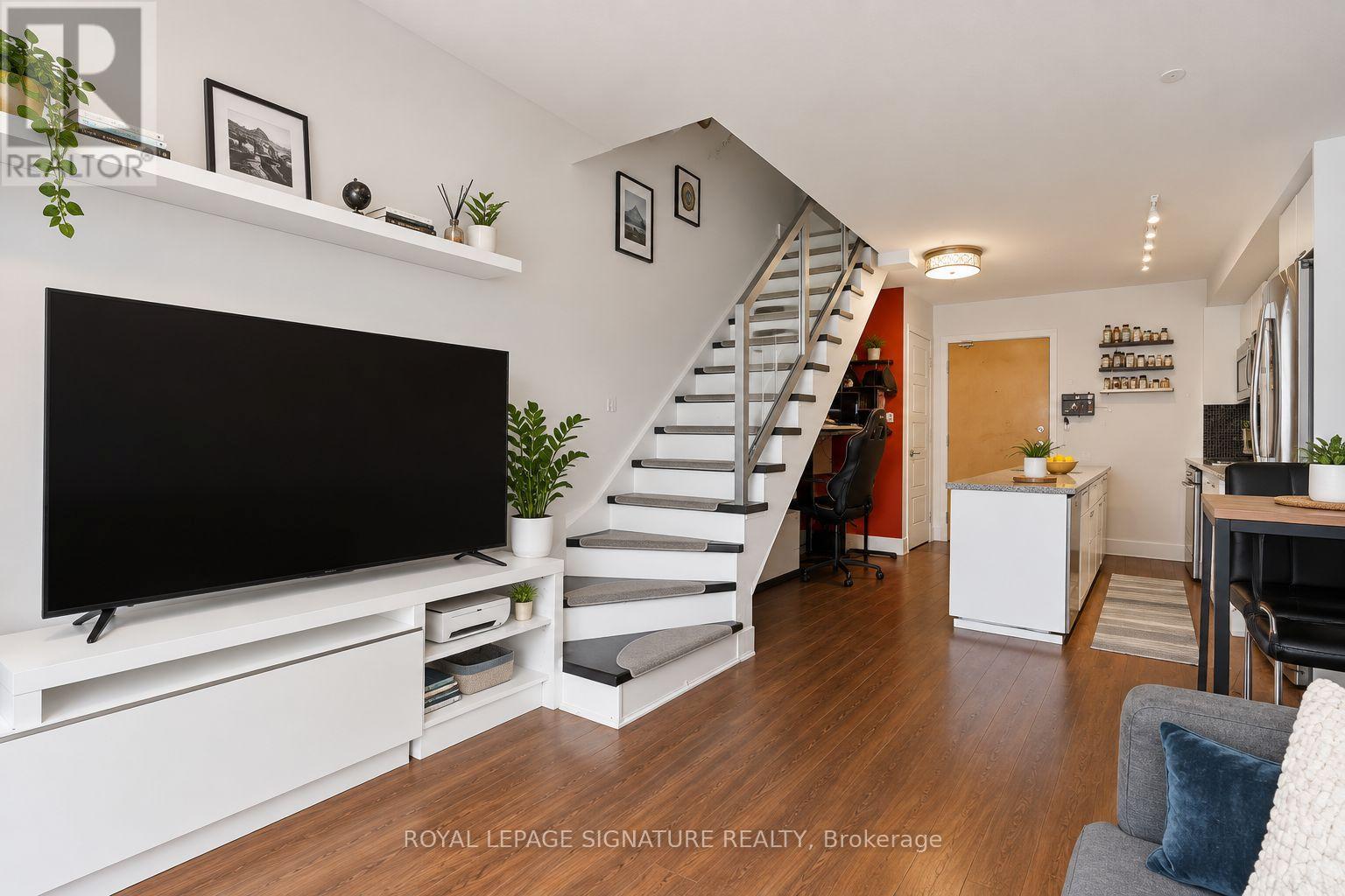 917 - 1040 The Queensway, Toronto, Ontario  M8T 0A7 - Photo 5 - W13754520