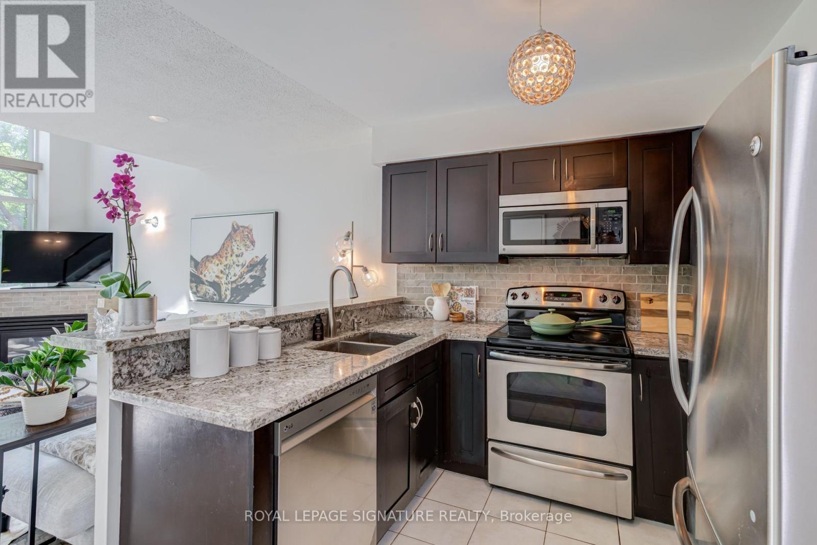 203 - 200 Manitoba Street, Toronto, Ontario  M8Y 3Y9 - Photo 7 - W13754556