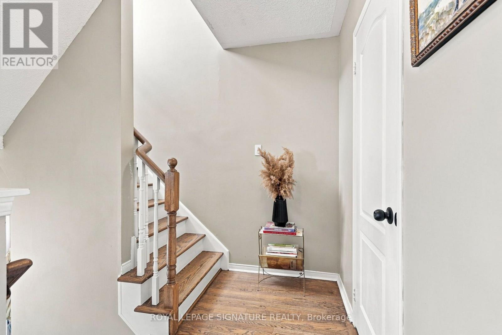 1185 Chapman Crescent, Milton, Ontario  L9T 6G2 - Photo 3 - W13754572
