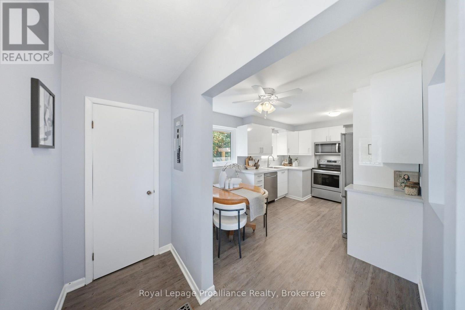 400 Harris Street, Whitby, Ontario  L1N 3C5 - Photo 11 - E13754138