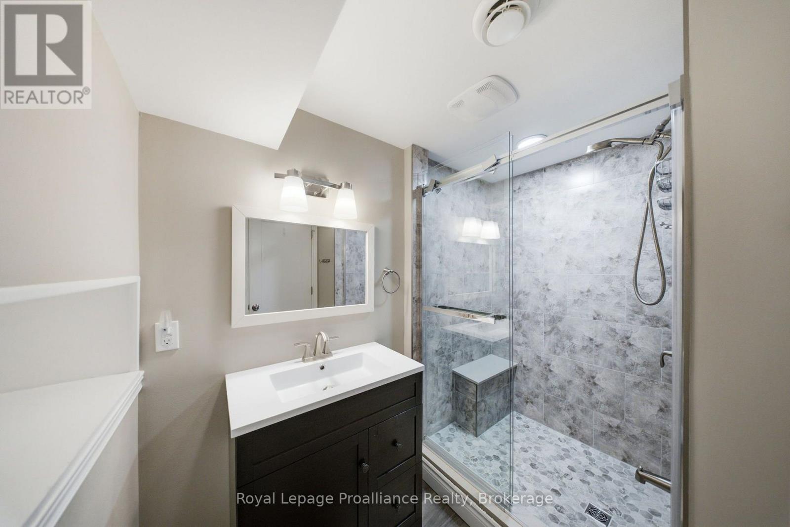 400 Harris Street, Whitby, Ontario  L1N 3C5 - Photo 32 - E13754138