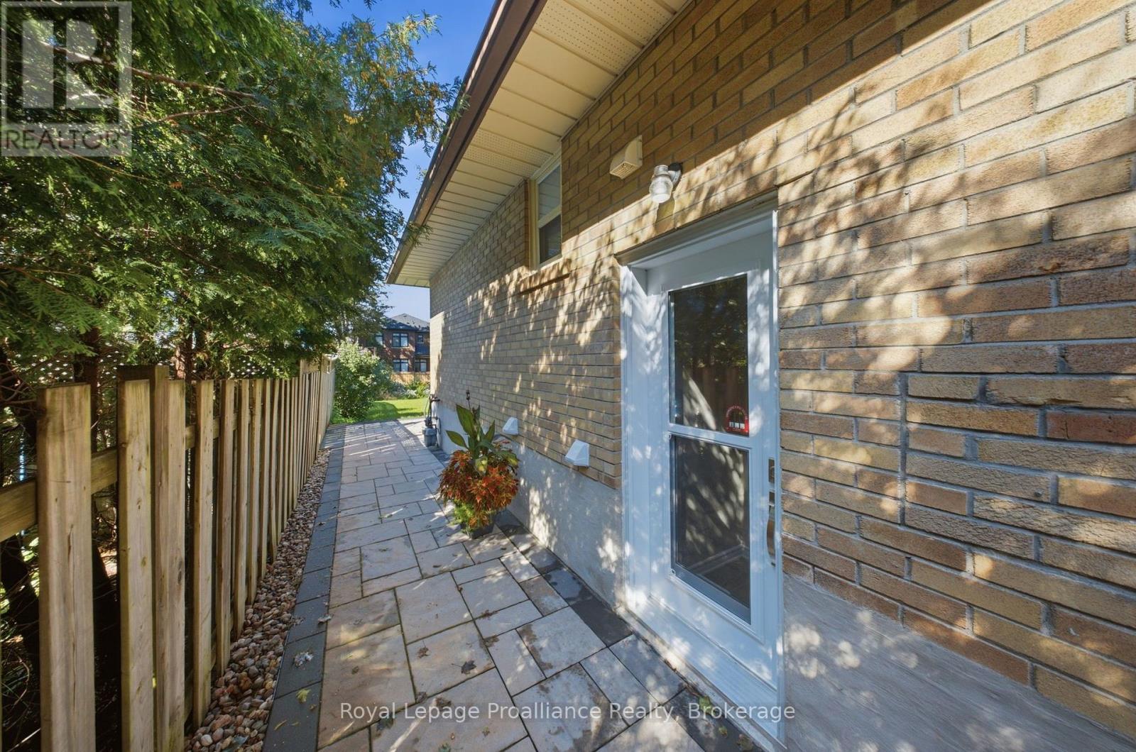 400 Harris Street, Whitby, Ontario  L1N 3C5 - Photo 42 - E13754138