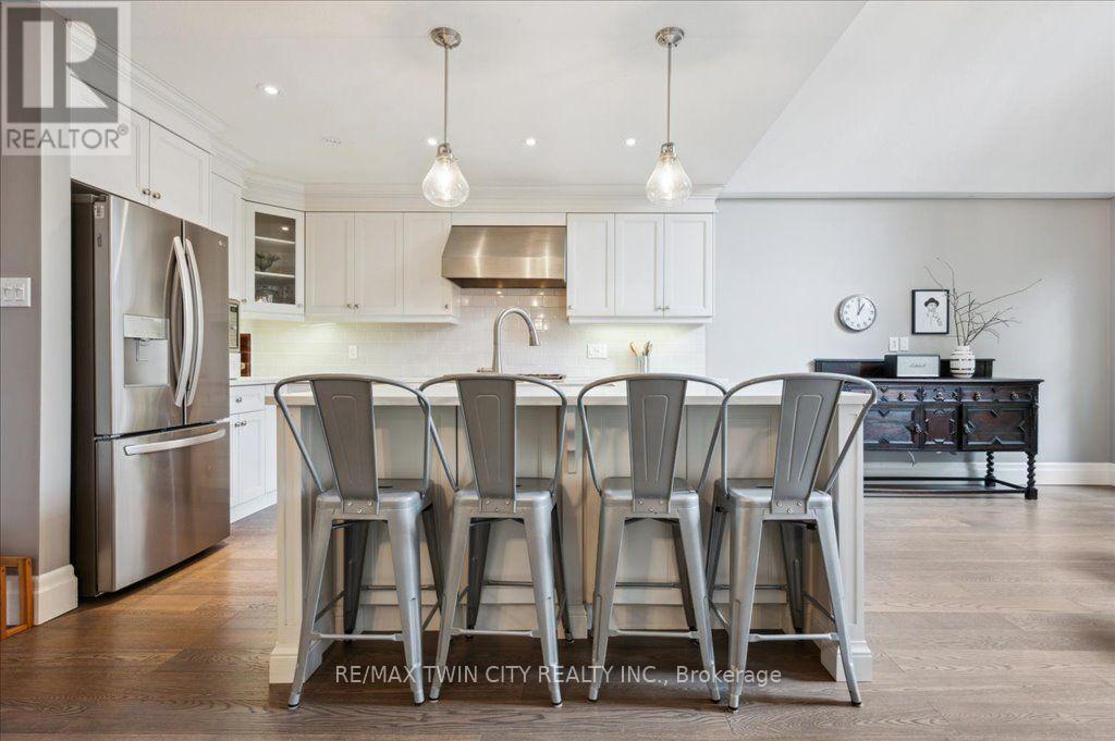 537 Havendale Place, Waterloo, Ontario  N2L 0G2 - Photo 12 - X13754348