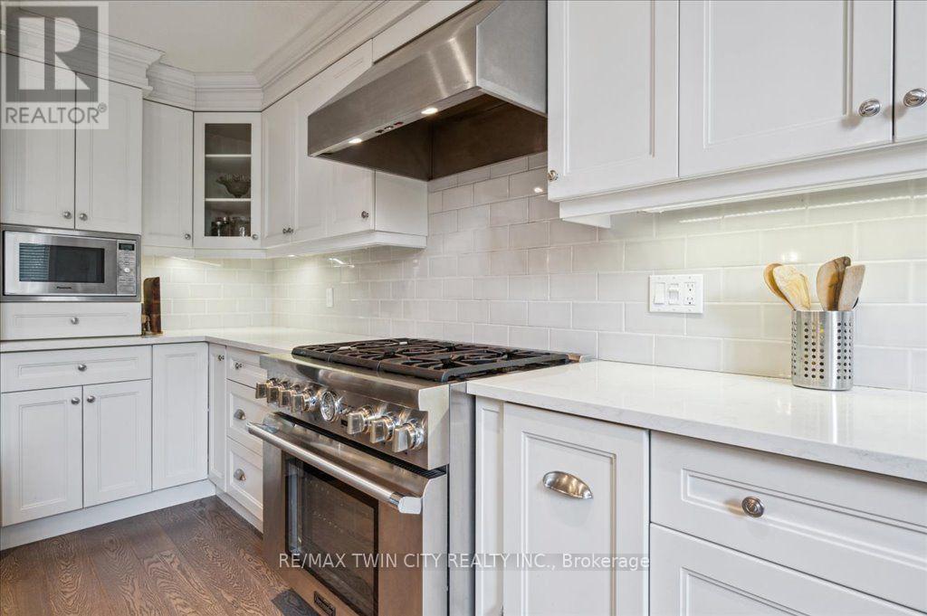537 Havendale Place, Waterloo, Ontario  N2L 0G2 - Photo 15 - X13754348
