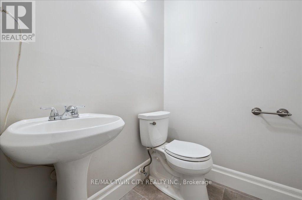 537 Havendale Place, Waterloo, Ontario  N2L 0G2 - Photo 19 - X13754348