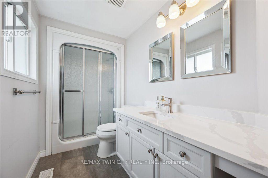 537 Havendale Place, Waterloo, Ontario  N2L 0G2 - Photo 29 - X13754348