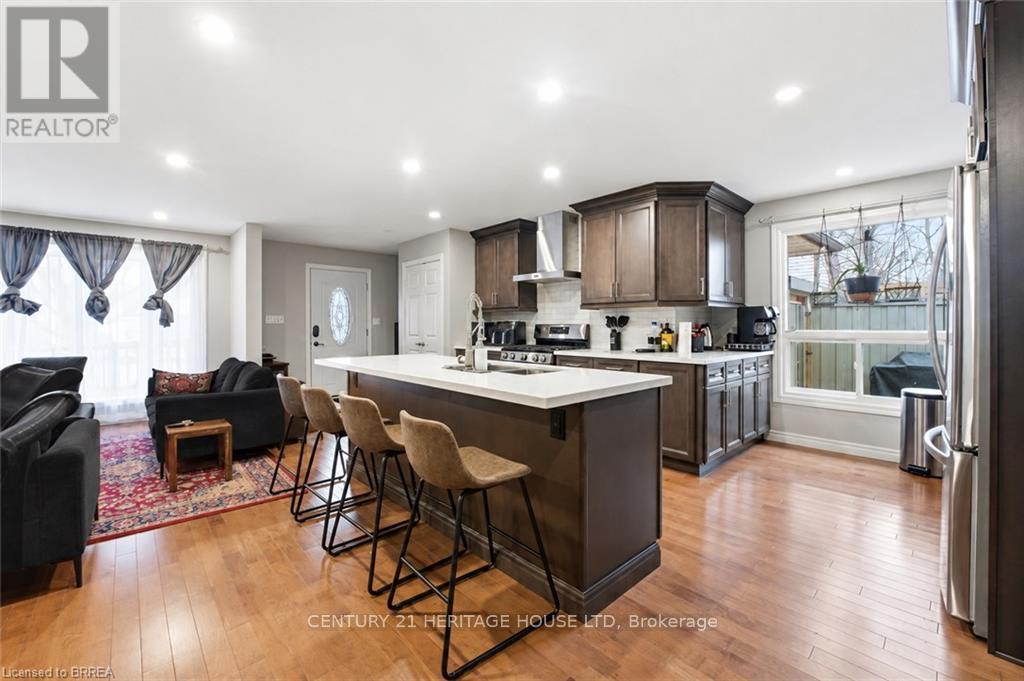 179 Banbury Road, Brantford, Ontario  N3P 1E6 - Photo 2 - X13754434