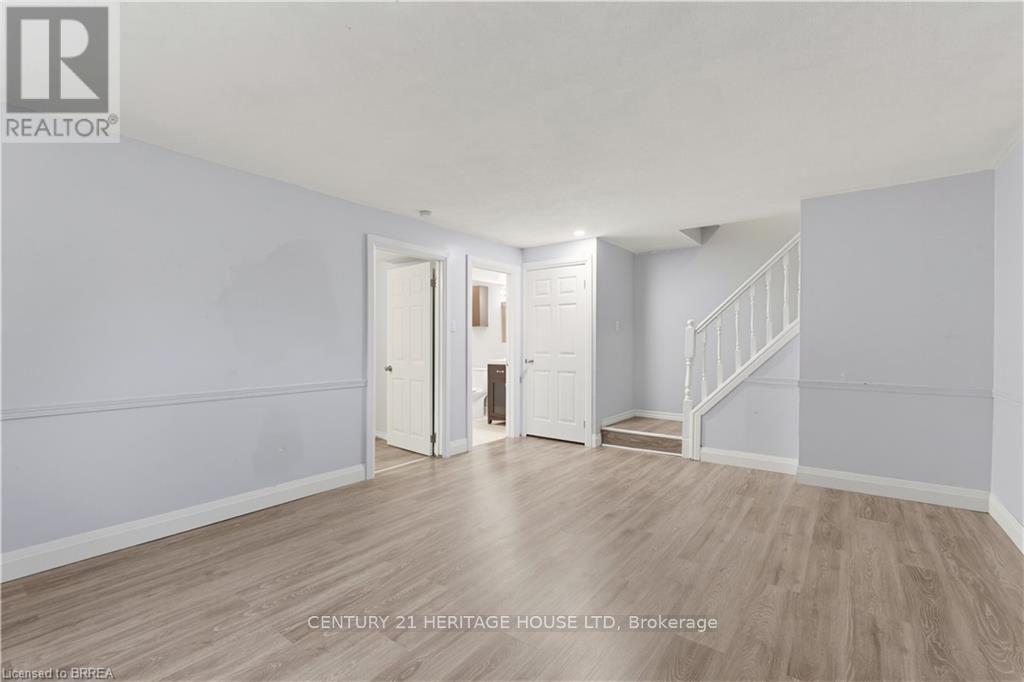 179 Banbury Road, Brantford, Ontario  N3P 1E6 - Photo 9 - X13754434