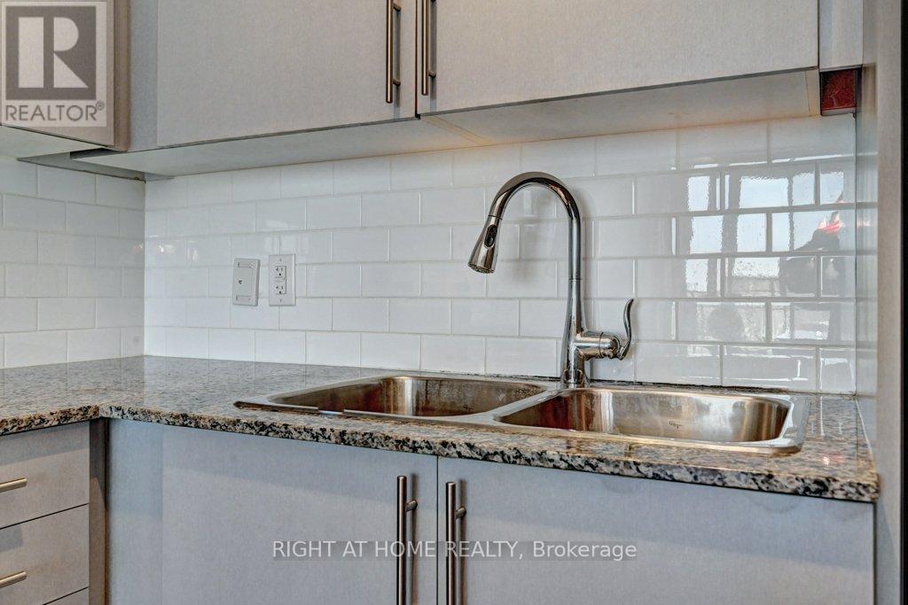 1212 - 85 Duke Street W, Kitchener, Ontario  N2H 0B7 - Photo 17 - X13754460