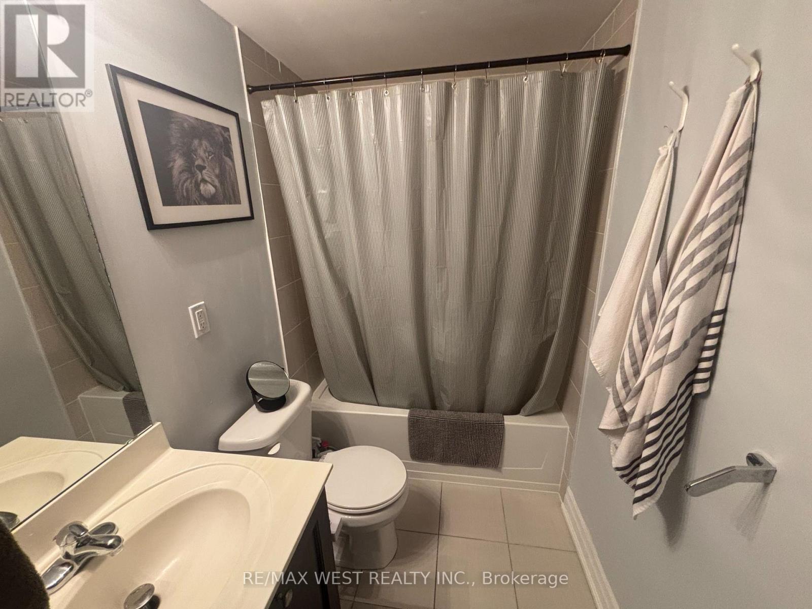 102 - 5 Sousa Mendes Street, Toronto, Ontario  M6P 0A8 - Photo 8 - W13513378