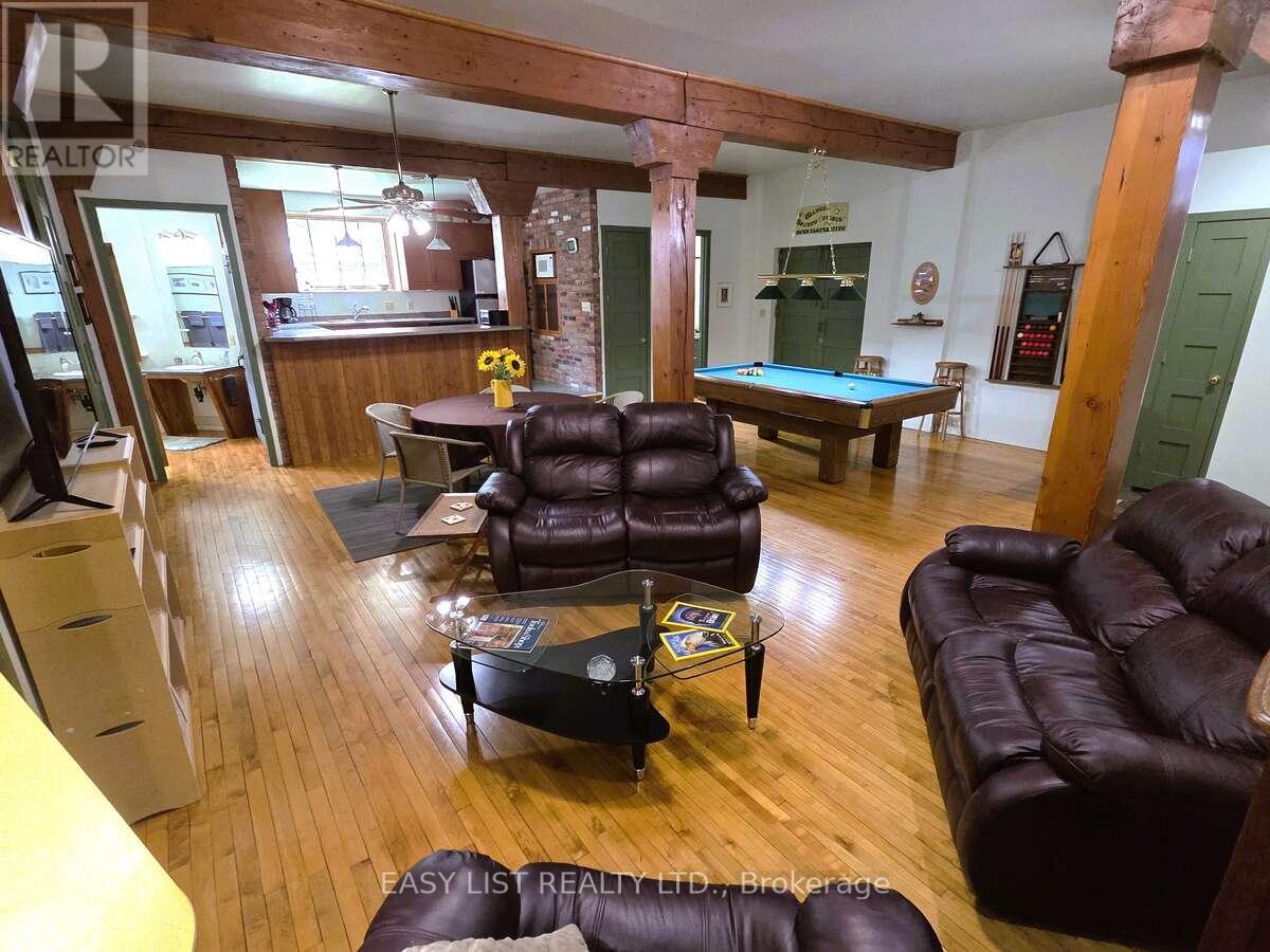 15 JOHN STREET E, South Huron, Ontario