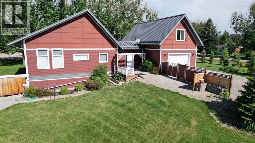 211 Moon River Drive, Moon River Estates, Alberta  T0L 1M0 - Photo 2 - A2343026