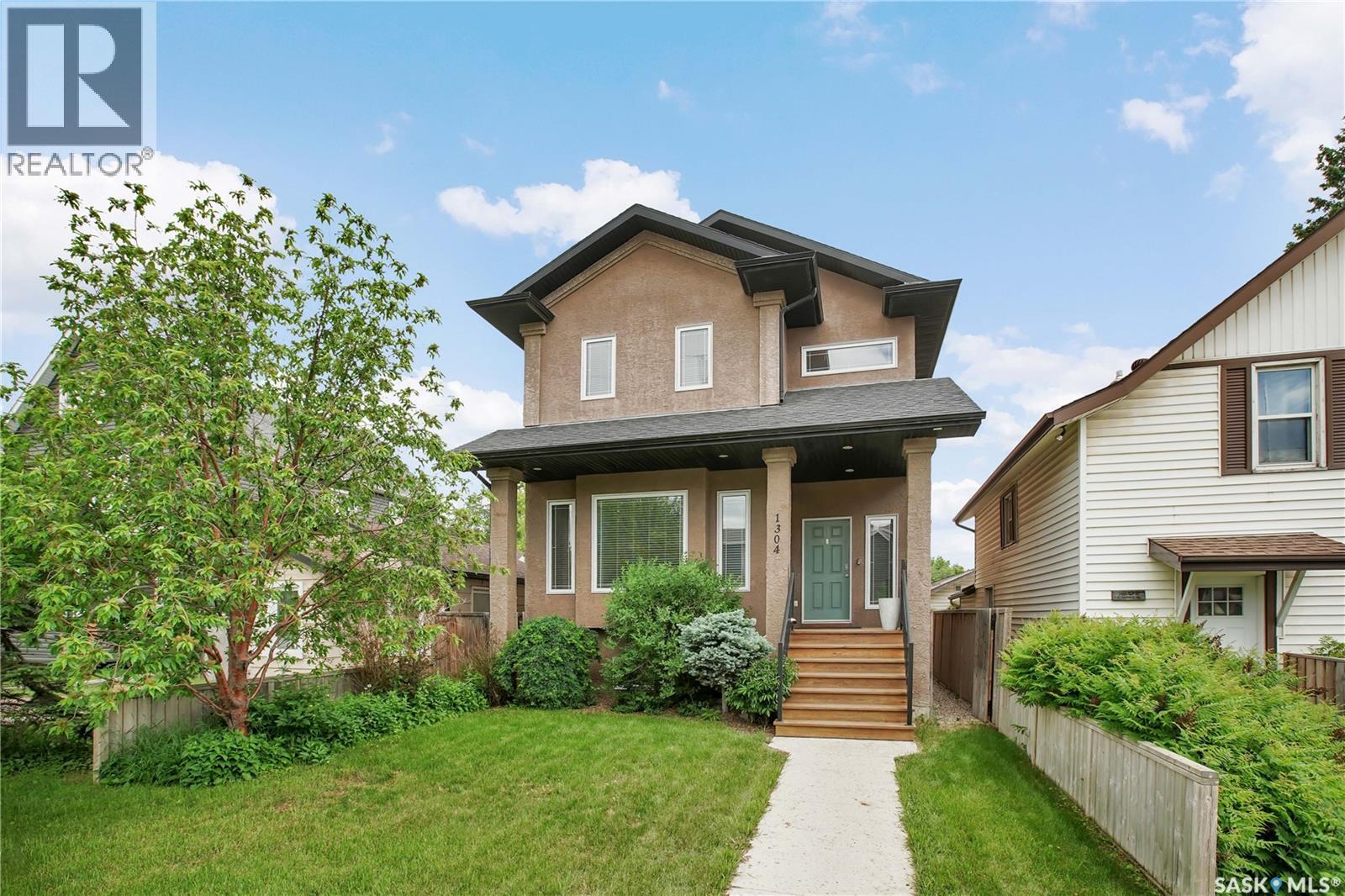 1304 5th Avenue N, Saskatoon, Saskatchewan  S7K 2S2 - Photo 1 - SK047798