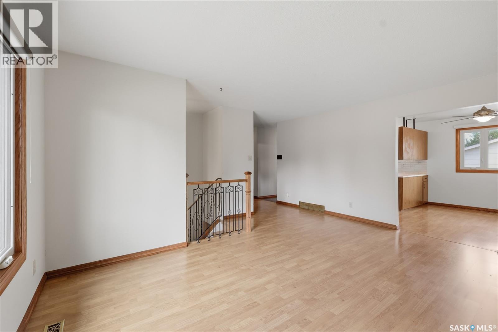 418 Laval Crescent, Saskatoon, Saskatchewan  S7H 4K9 - Photo 9 - SK047595