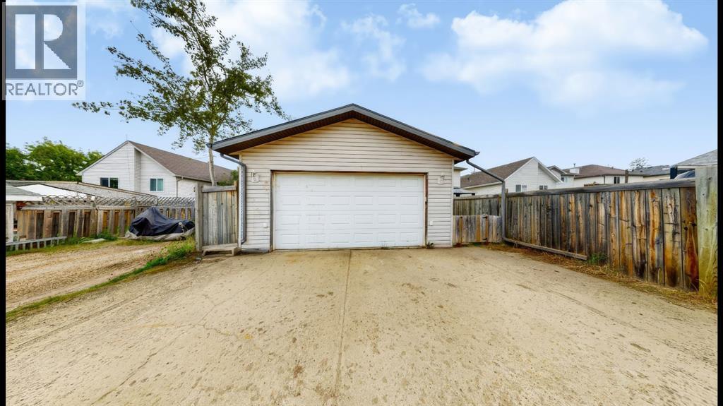 225 Campbell Crescent, Fort Mcmurray, Alberta  T9K 2N3 - Photo 32 - A2342692