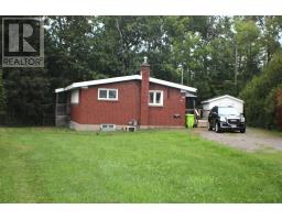 104 White Oak DR W, Sault Ste Marie, Ontario