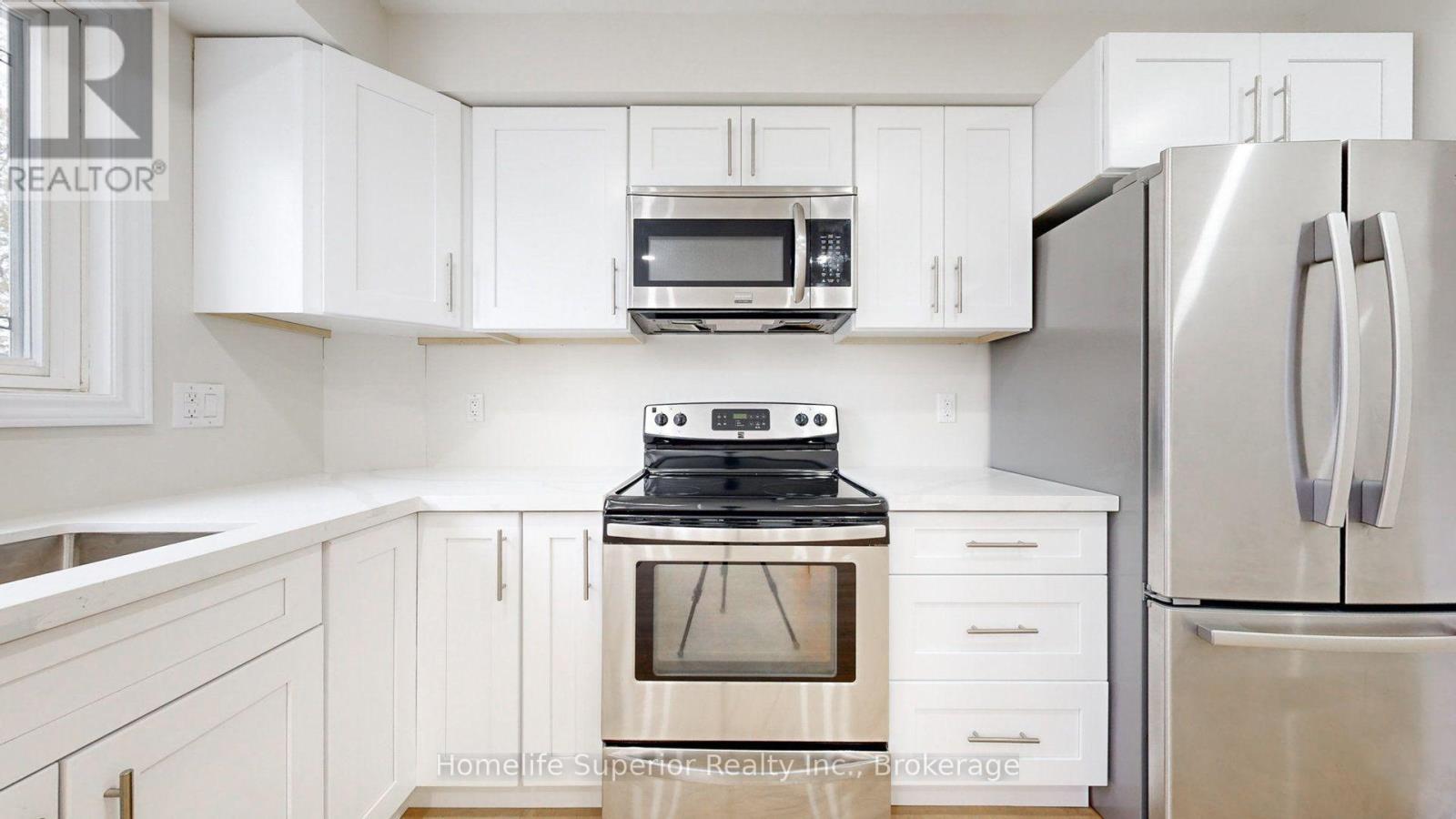 380 Vancouver Crescent, Oshawa, Ontario  L1J 5X9 - Photo 13 - E13754732