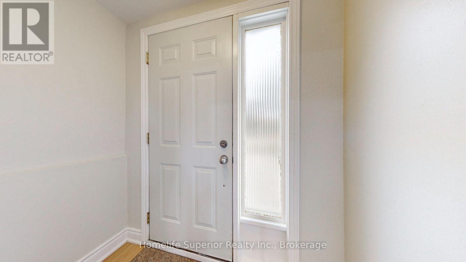 380 Vancouver Crescent, Oshawa, Ontario  L1J 5X9 - Photo 3 - E13754732