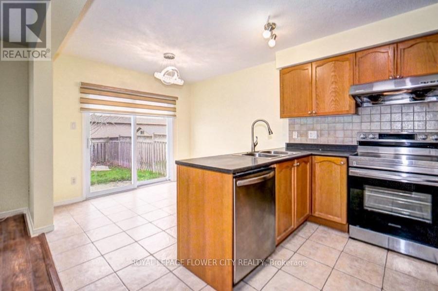 419 Tealby Crescent, Waterloo, Ontario  N2J 4Y8 - Photo 7 - X13734452
