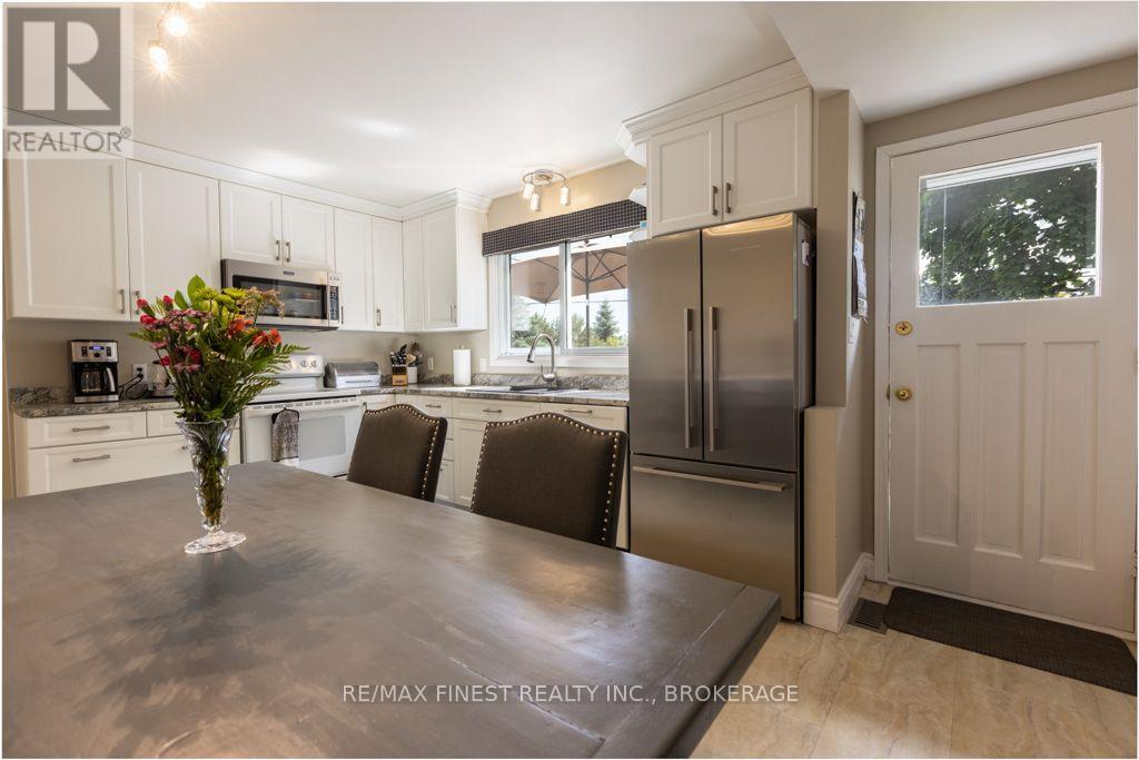 1043 Lincoln Drive, Kingston, Ontario  K7M 4Z3 - Photo 16 - X13754710
