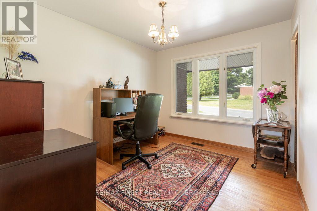 1043 Lincoln Drive, Kingston, Ontario  K7M 4Z3 - Photo 19 - X13754710
