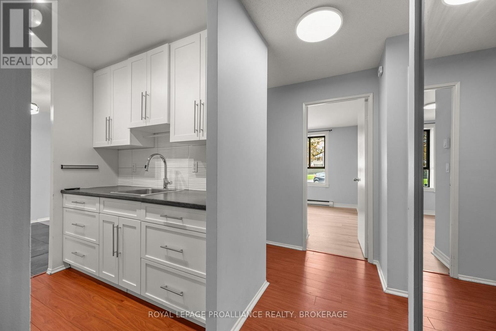 112 - 17 Eldon Hall Place, Kingston, Ontario  K7M 7H5 - Photo 5 - X13754746