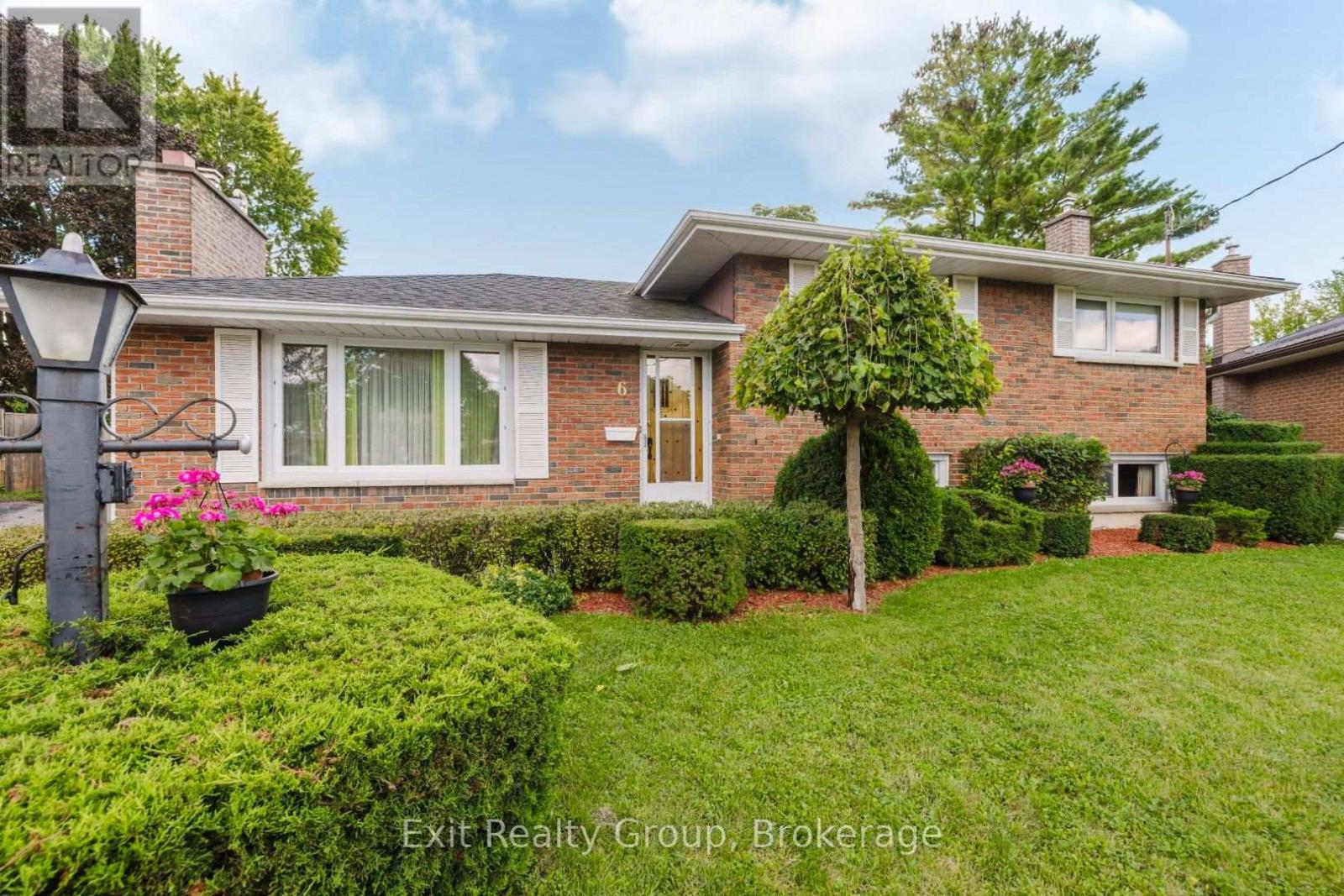 6 ERNEST COURT, Belleville, Ontario