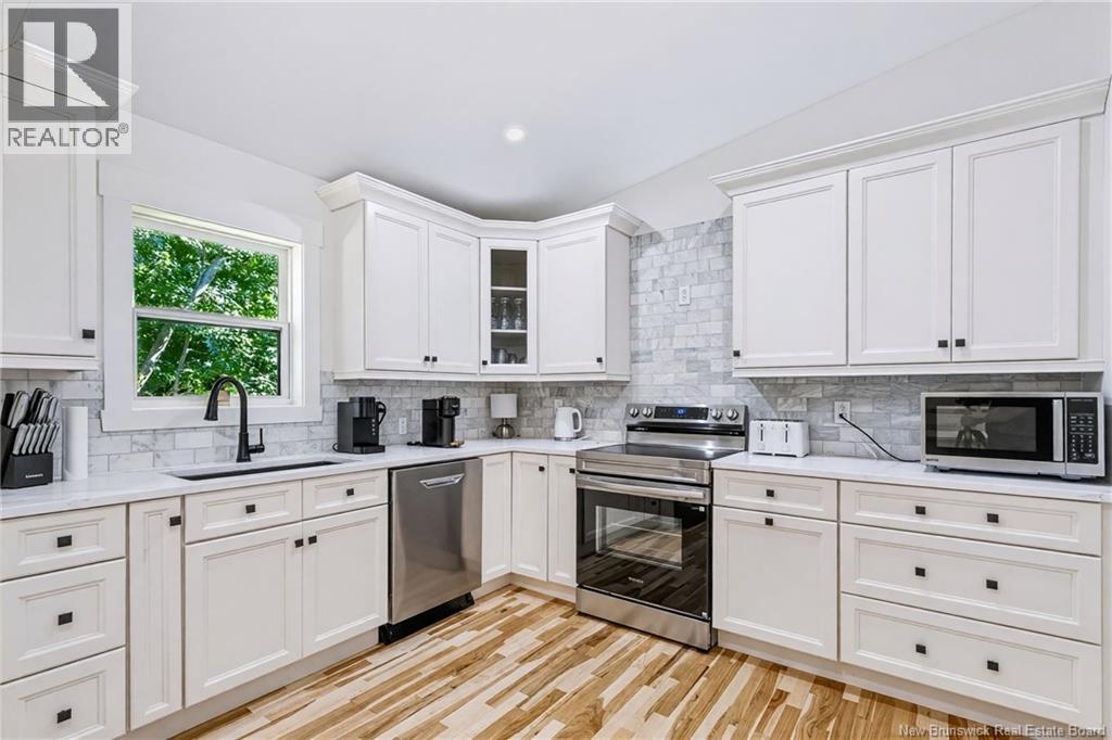 35 Sunset Drive, Nashwaaksis, New Brunswick  E3A 1A1 - Photo 12 - NB147356