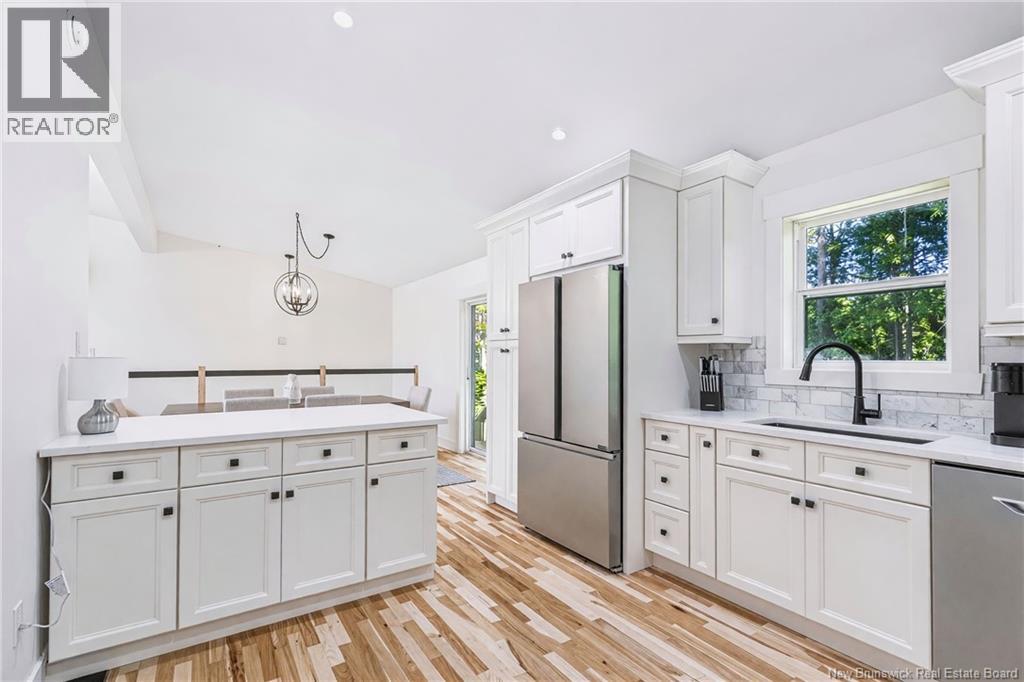 35 Sunset Drive, Nashwaaksis, New Brunswick  E3A 1A1 - Photo 13 - NB147356