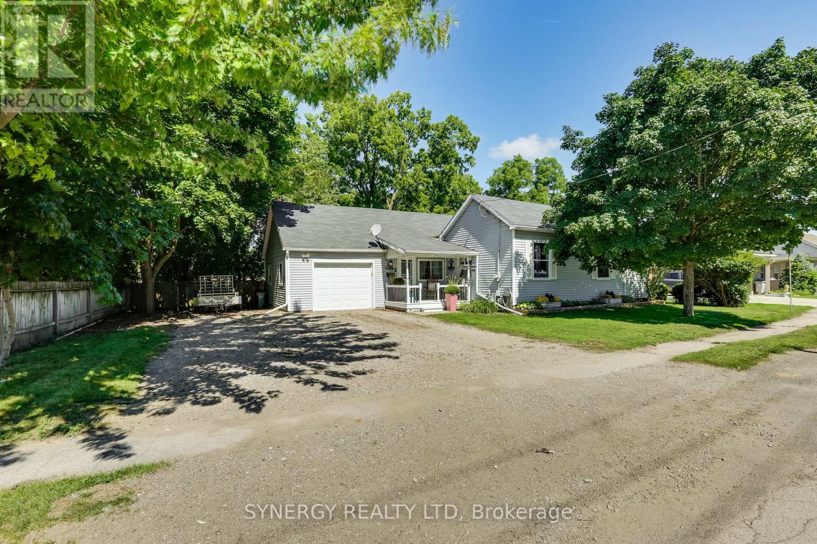 43 CANAAN STREET, Strathroy-Caradoc, Ontario