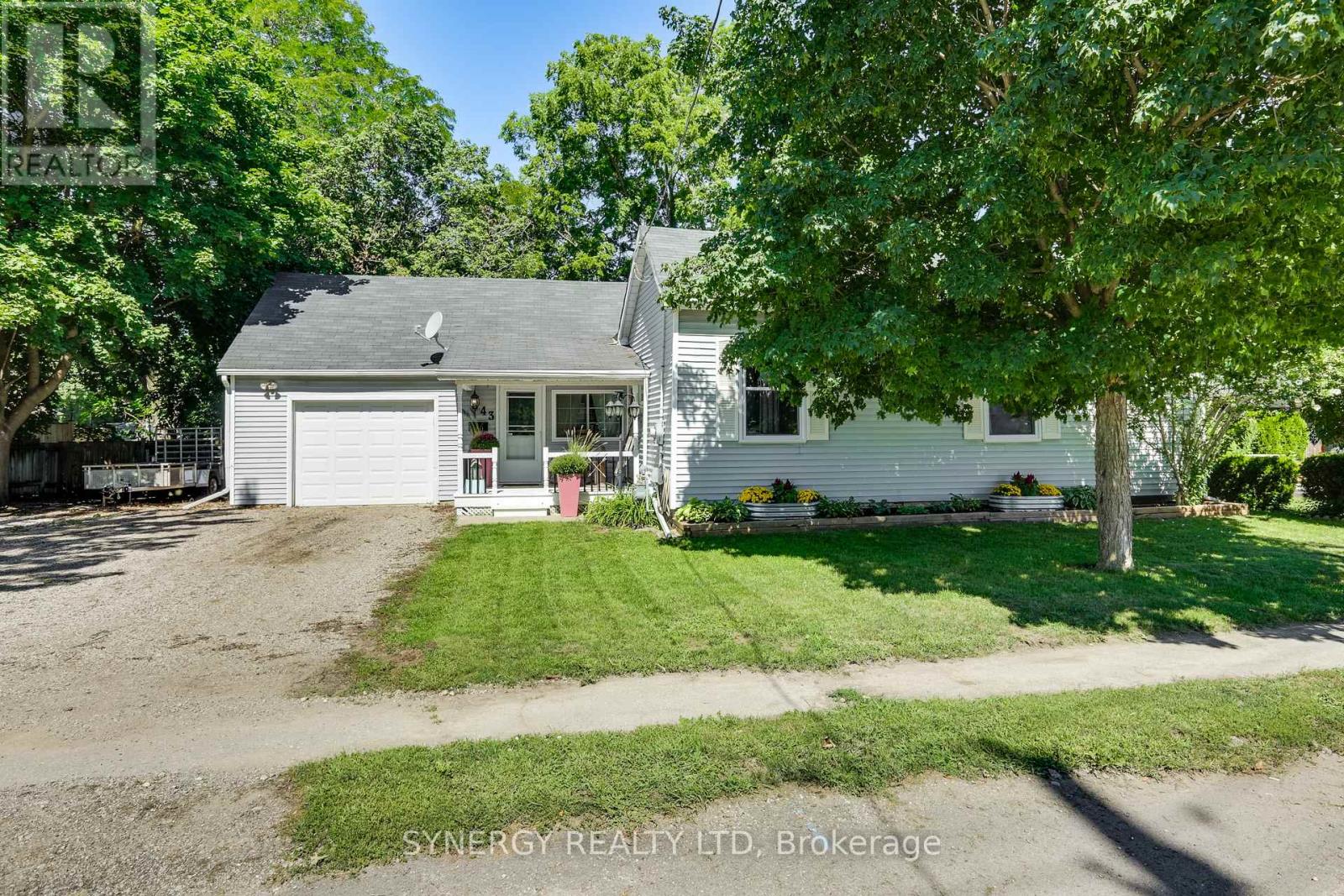 43 Canaan Street, Strathroy-Caradoc, Ontario  N7G 1L7 - Photo 2 - X13755014