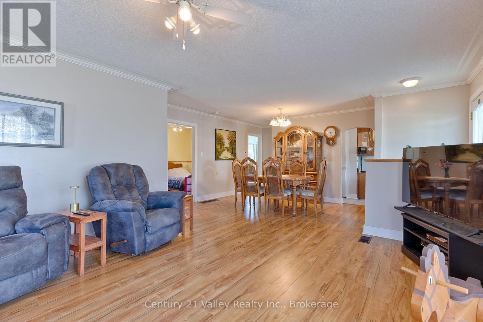 2032 Foresters Falls Road, Whitewater Region, Ontario  K0J 1V0 - Photo 9 - X13754614