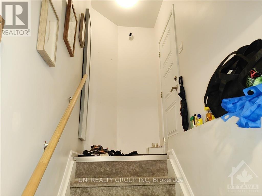 B - 492 Moodie Drive, Ottawa, Ontario  K2H 8A7 - Photo 3 - X13754874