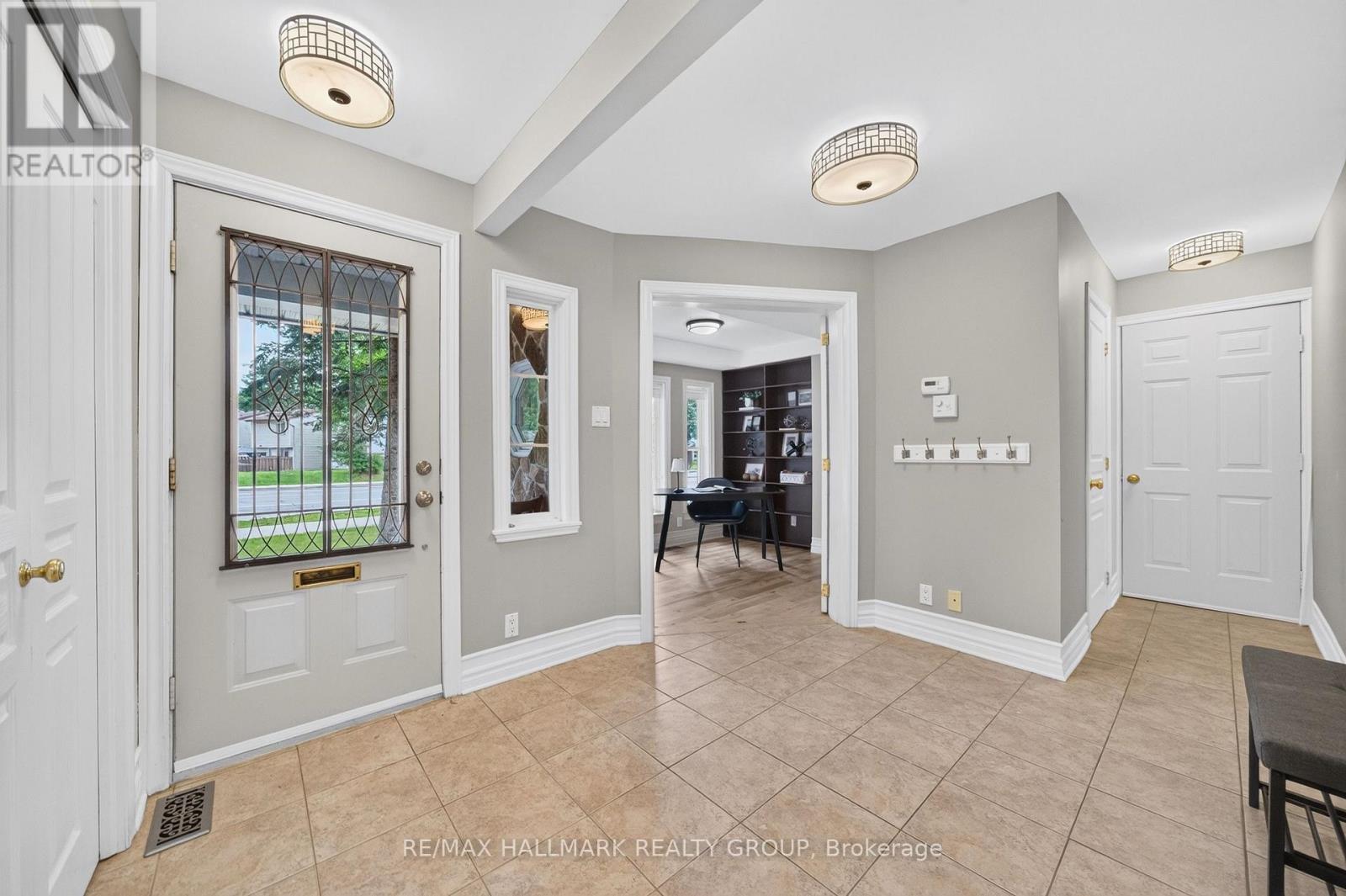 1608 Prince Of Wales Drive, Ottawa, Ontario  K2C 1P3 - Photo 2 - X13754976
