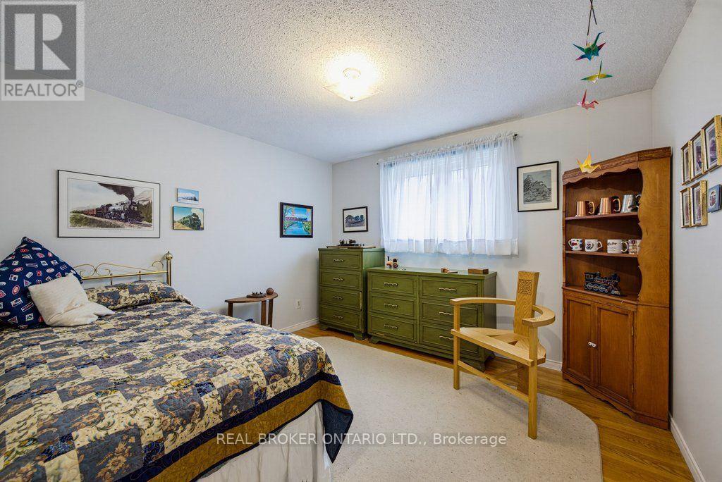 22 Woodhill Crescent, Ottawa, Ontario  K1B 3B6 - Photo 17 - X13754996