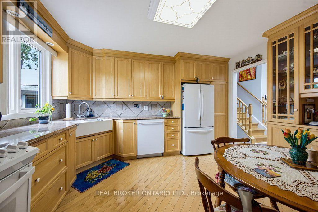 22 Woodhill Crescent, Ottawa, Ontario  K1B 3B6 - Photo 9 - X13754996